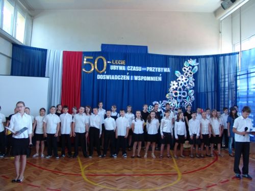 b_500_500_16777215_00_images_szkolne_aktualnosci_50lat_50_50_lecie_s_p_w_wygiezowie_053.jpg