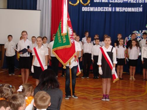 b_500_500_16777215_00_images_szkolne_aktualnosci_50lat_50_lecie_s_p_w_wygiezowie_006.jpg