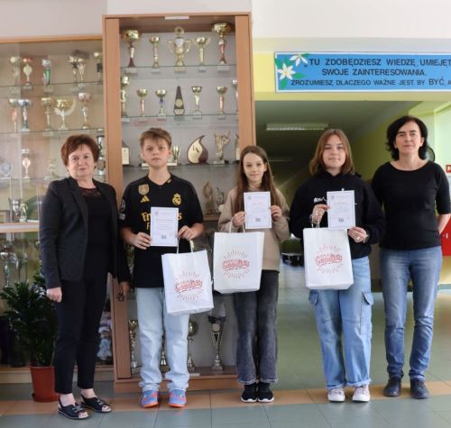 Czytaj więcej: Sukces naszych uczniów w gminnym konkursie  z  języka angielskiego
