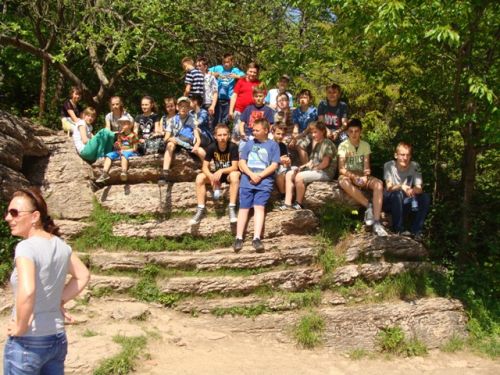 b_500_500_16777215_00_images_szkolne_aktualnosci_pieniny2014_w._h._kamienne_ksigi_6.jpg